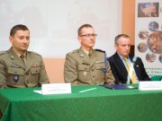 zolnierze blekitnej siedemnastki w roli nauczycieli 8
